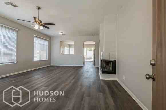 4107 E Hancock Dr - Photo 2 of 14