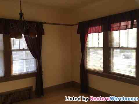 3238 S Griffin Ave - Photo 3 of 15