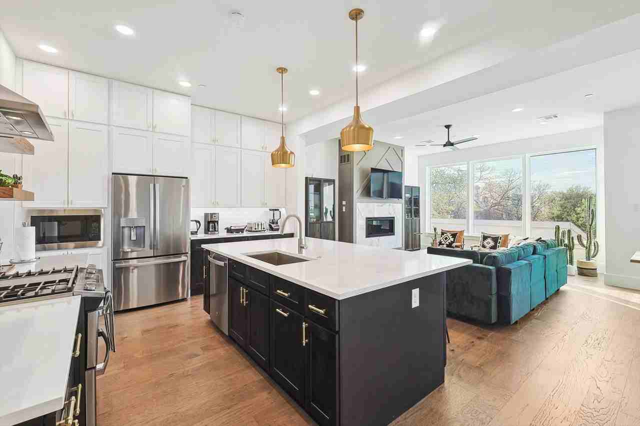 1805 Browder St #103 - Photo 3 of 40