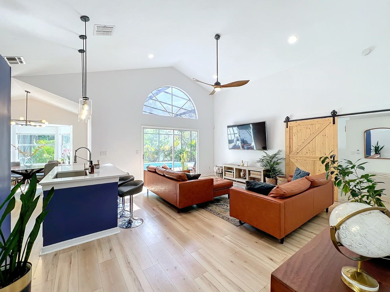 489 Harvest Oak Ct #NA - Photo 3 of 50