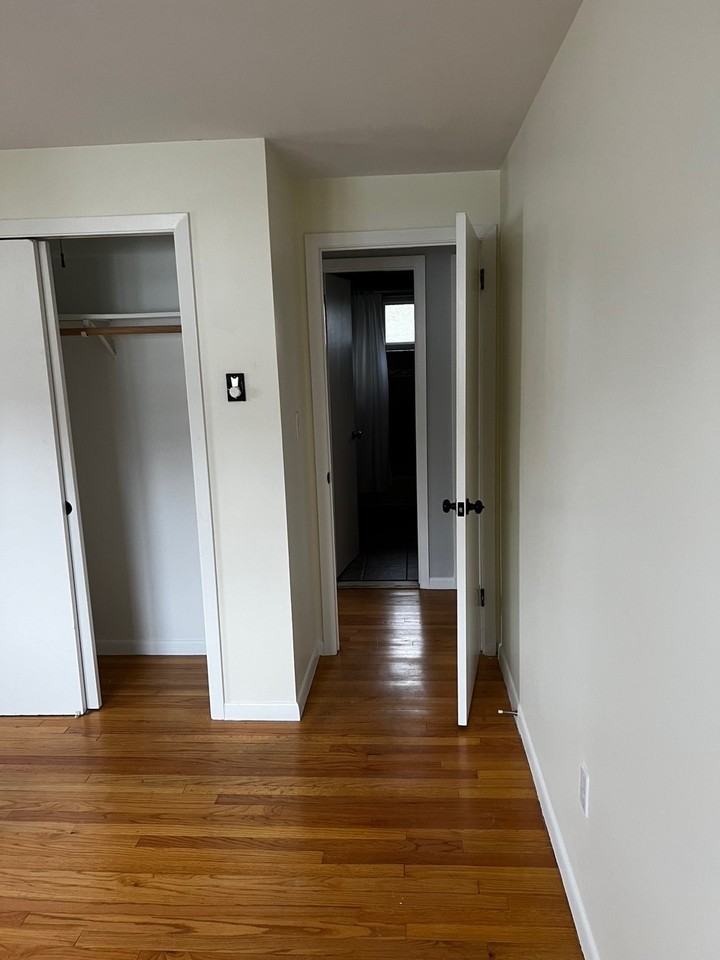 77 Quinn St #6 - Photo 4 of 10