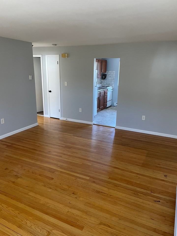 77 Quinn St #6 - Photo 6 of 10