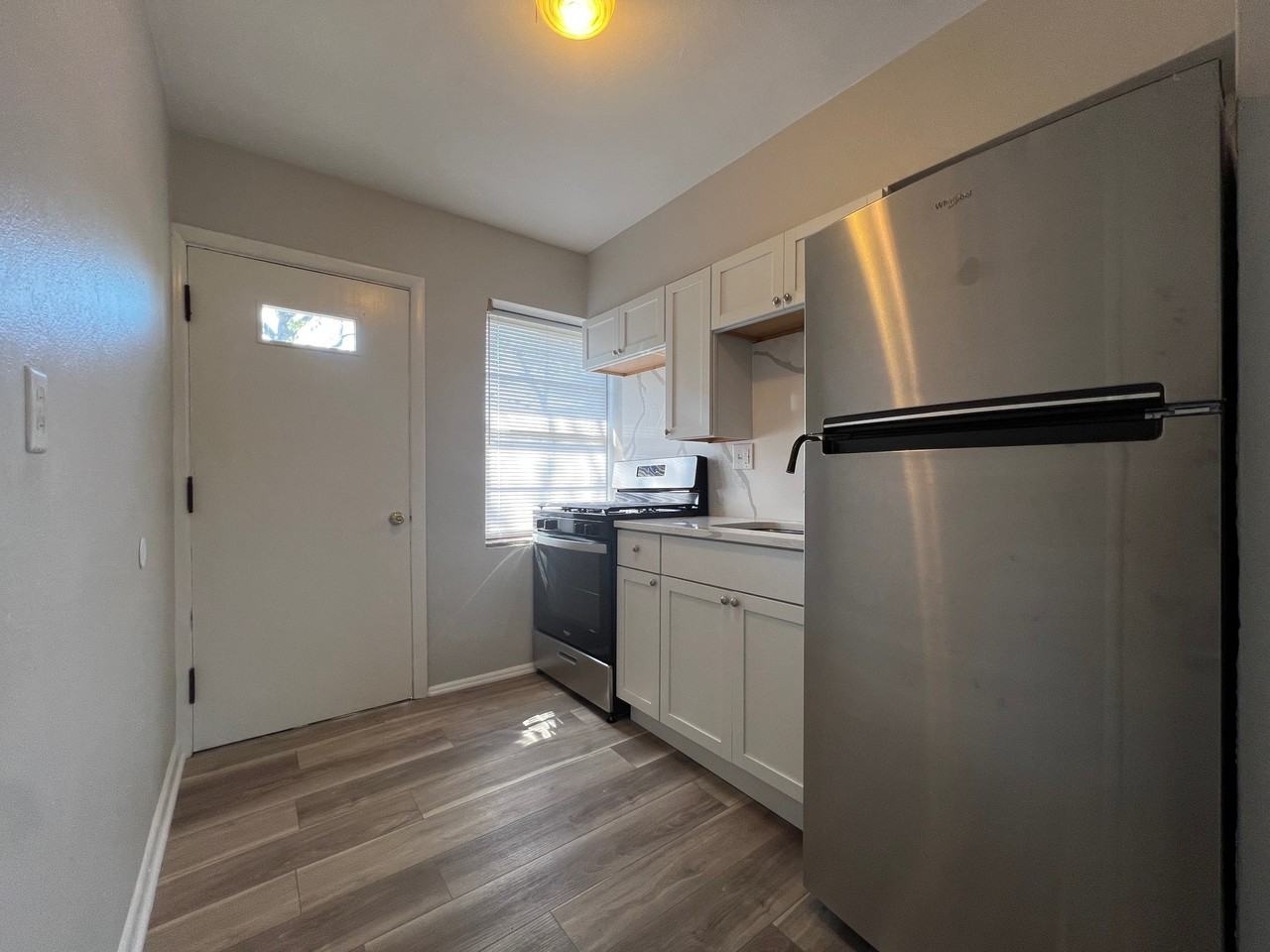 6240 Nagel Avenue #B - Photo 2 of 12
