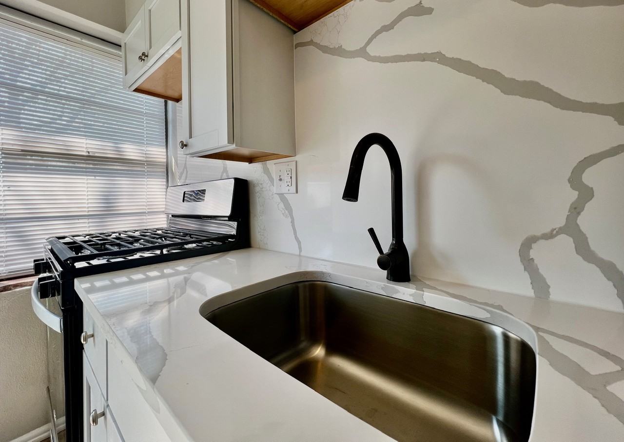 6240 Nagel Avenue #B - Photo 3 of 12