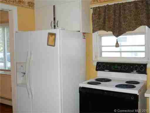 79 Ellsworth Dr - Photo 3 of 11