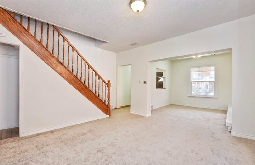 59 Strathcona Avenue, Rooms Apartments 59 Strathcona Ave S, Hamilton