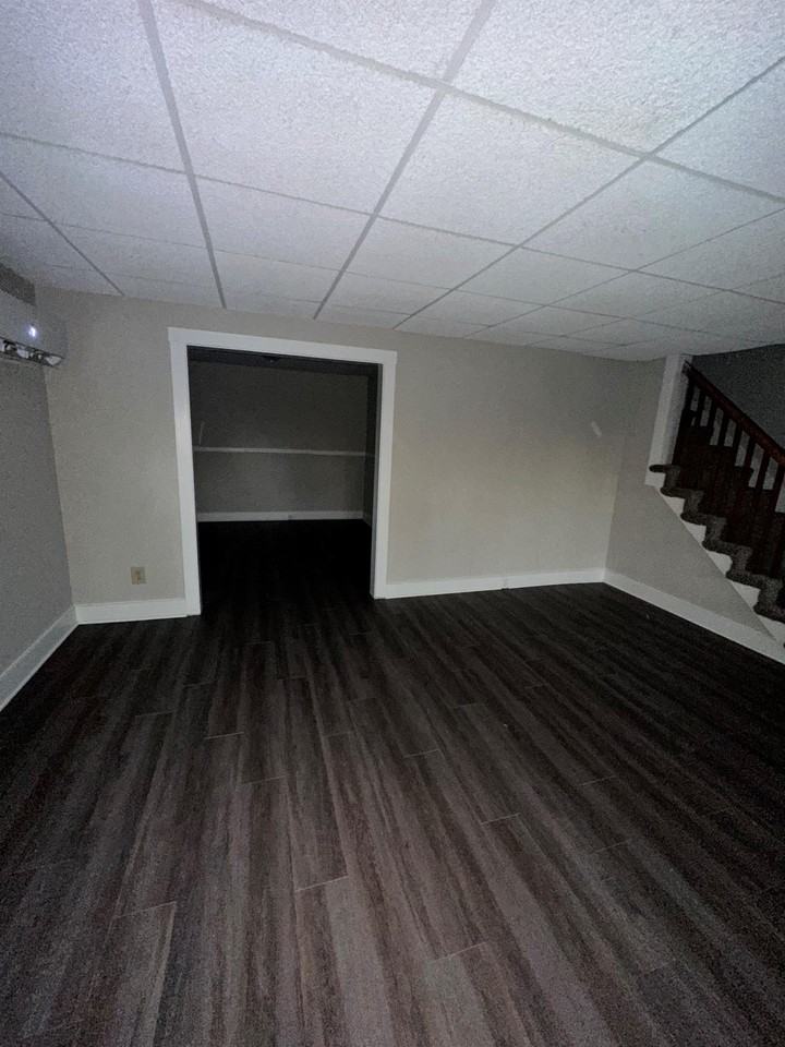 1403 Bryan St #1 - Photo 4 of 13