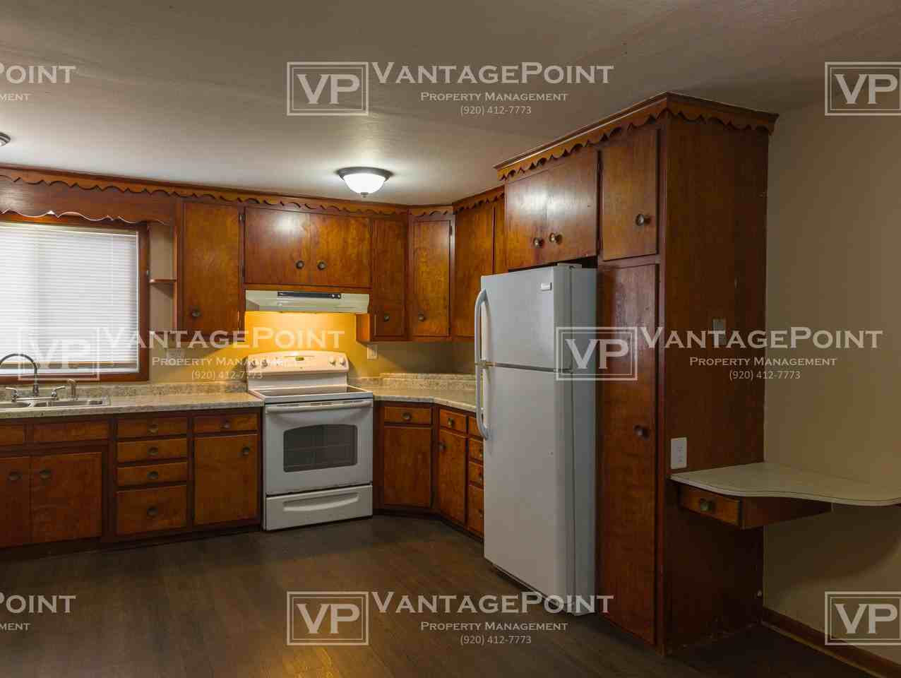 2548 Shawano Ave Lowr - Photo 2 of 13