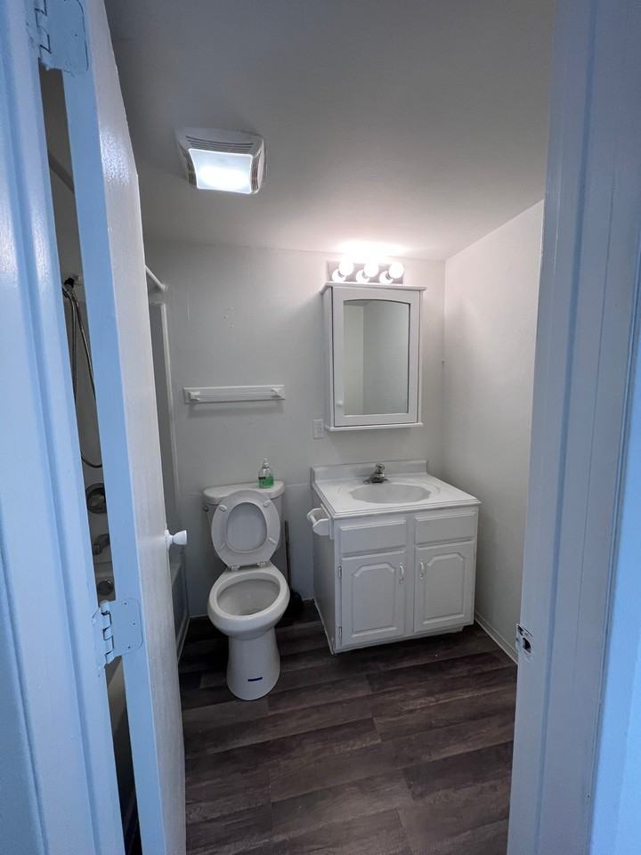 6011 Vine Street - KISHORE - 1 #1 - Photo 2 of 6