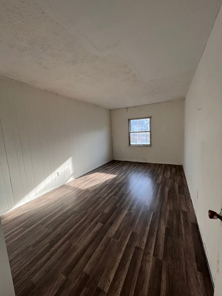 6011 Vine Street - KISHORE - 1 #1 - Photo 3 of 6