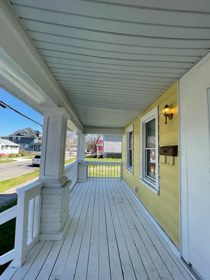 815 W 34th St #1 - Photo 3 of 20