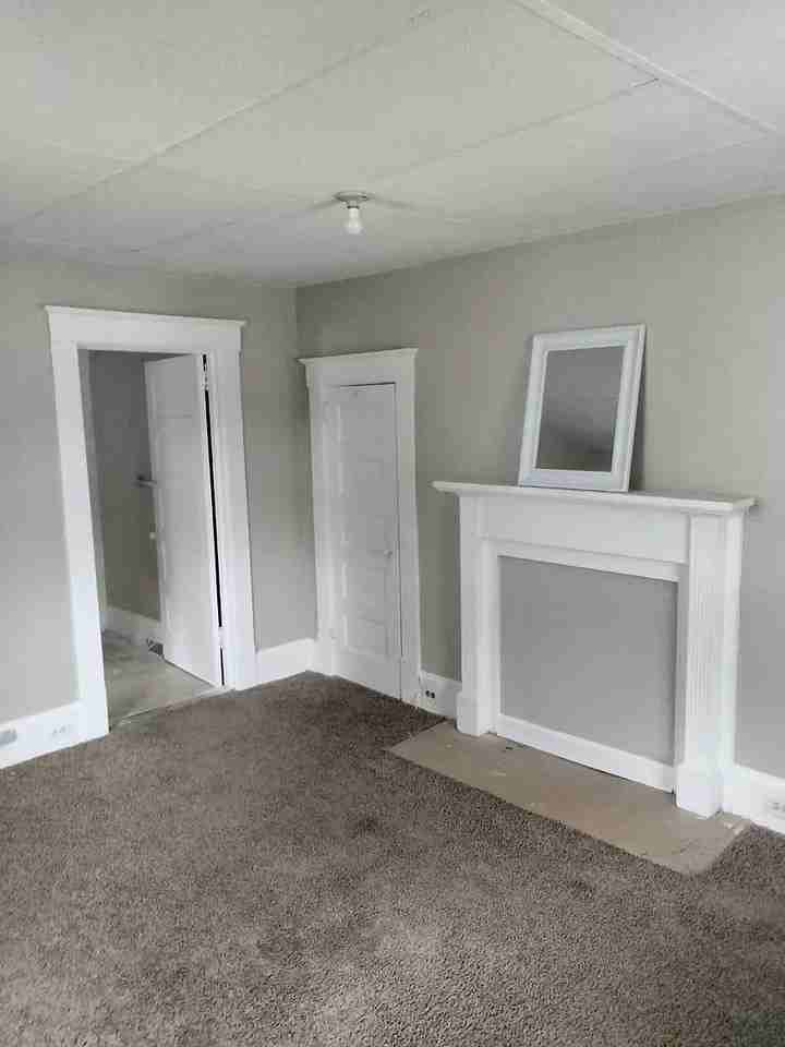 1708 S Main St - Photo 3 of 17