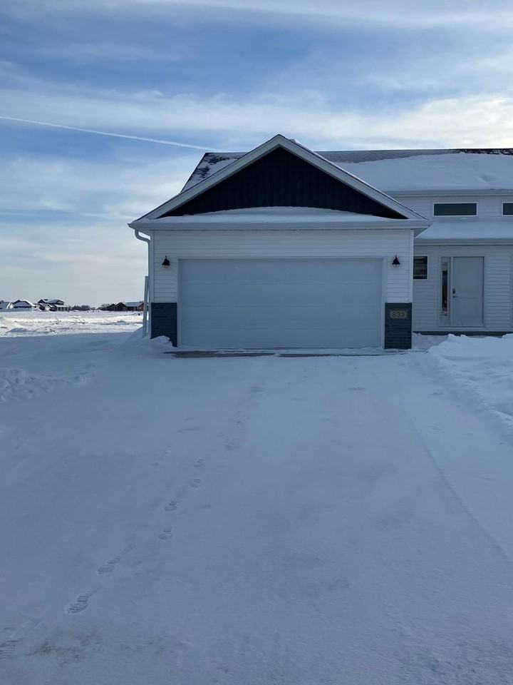 829 5th St Se - Photo 2 of 20