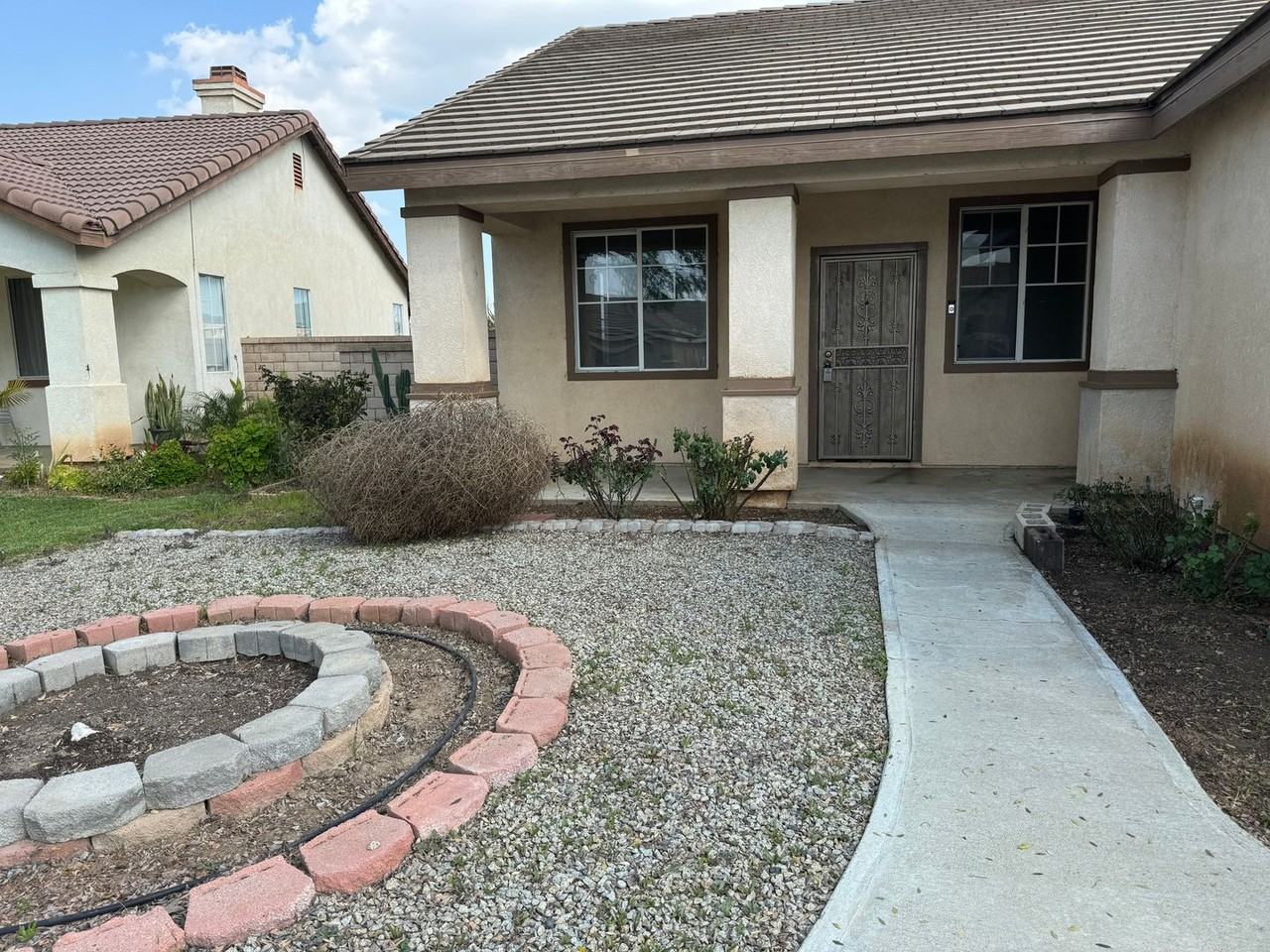 26469 Bradshaw Dr - Photo 2 of 28