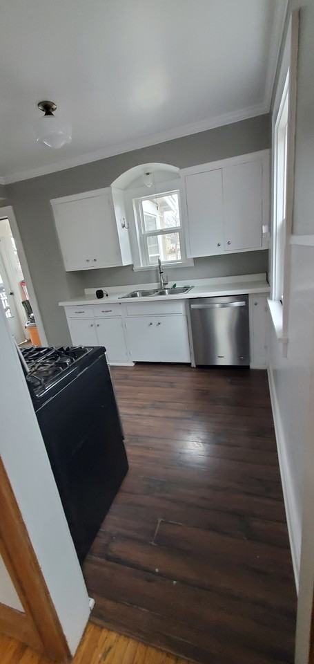 4301 43rd Avenue South - Photo 3 of 10