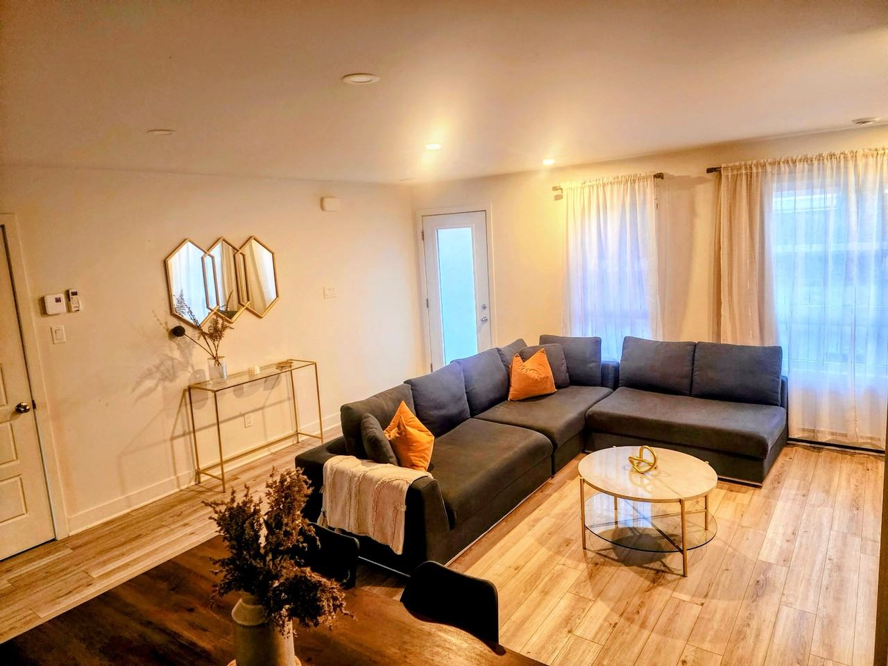 197 Rue Desmarchais - Photo 3 of 13