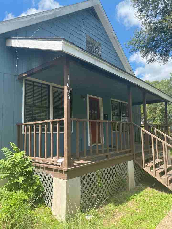 1609 W 11th St - Photo 5 of 27