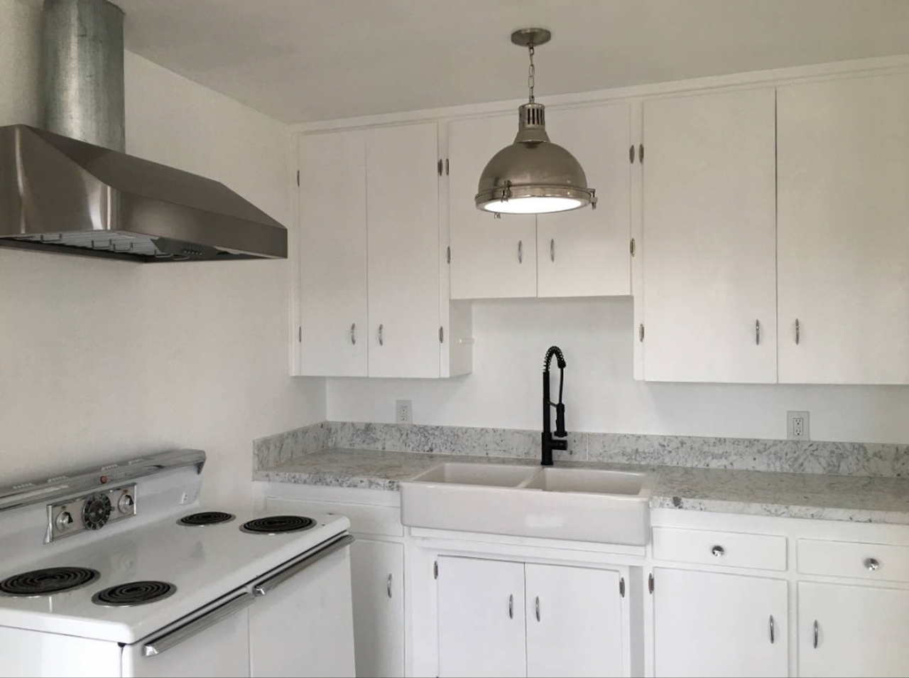 5808 Wainwright Ave - Photo 5 of 15