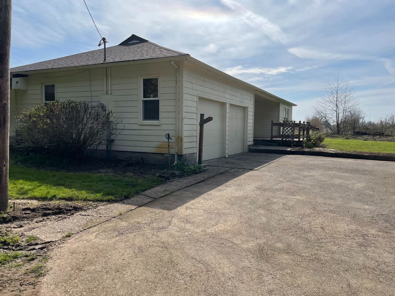 9945 Se Wallace Rd - Photo 2 of 16