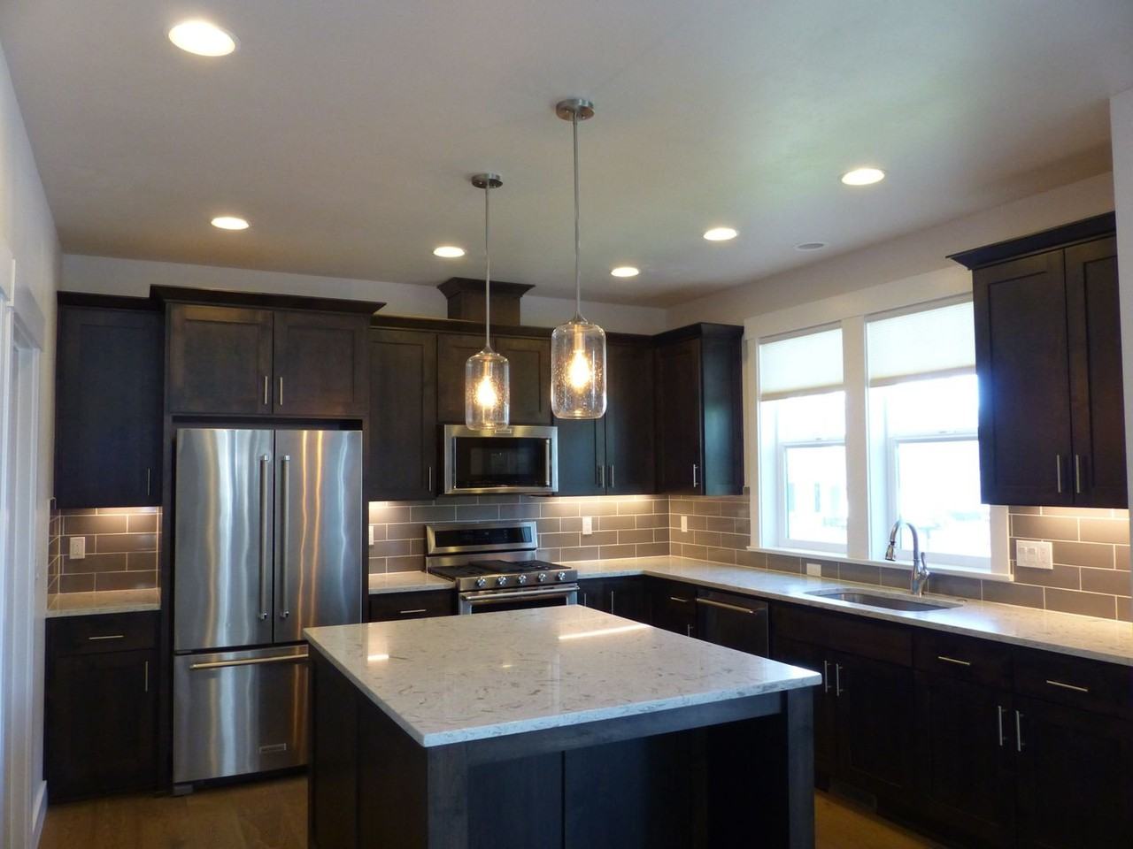 1711 Nw Fields St - Photo 4 of 29