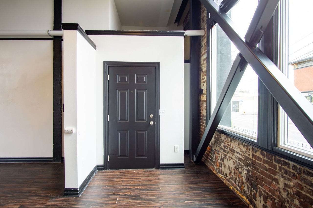 1011 N Killingsworth St #3 - Photo 3 of 20