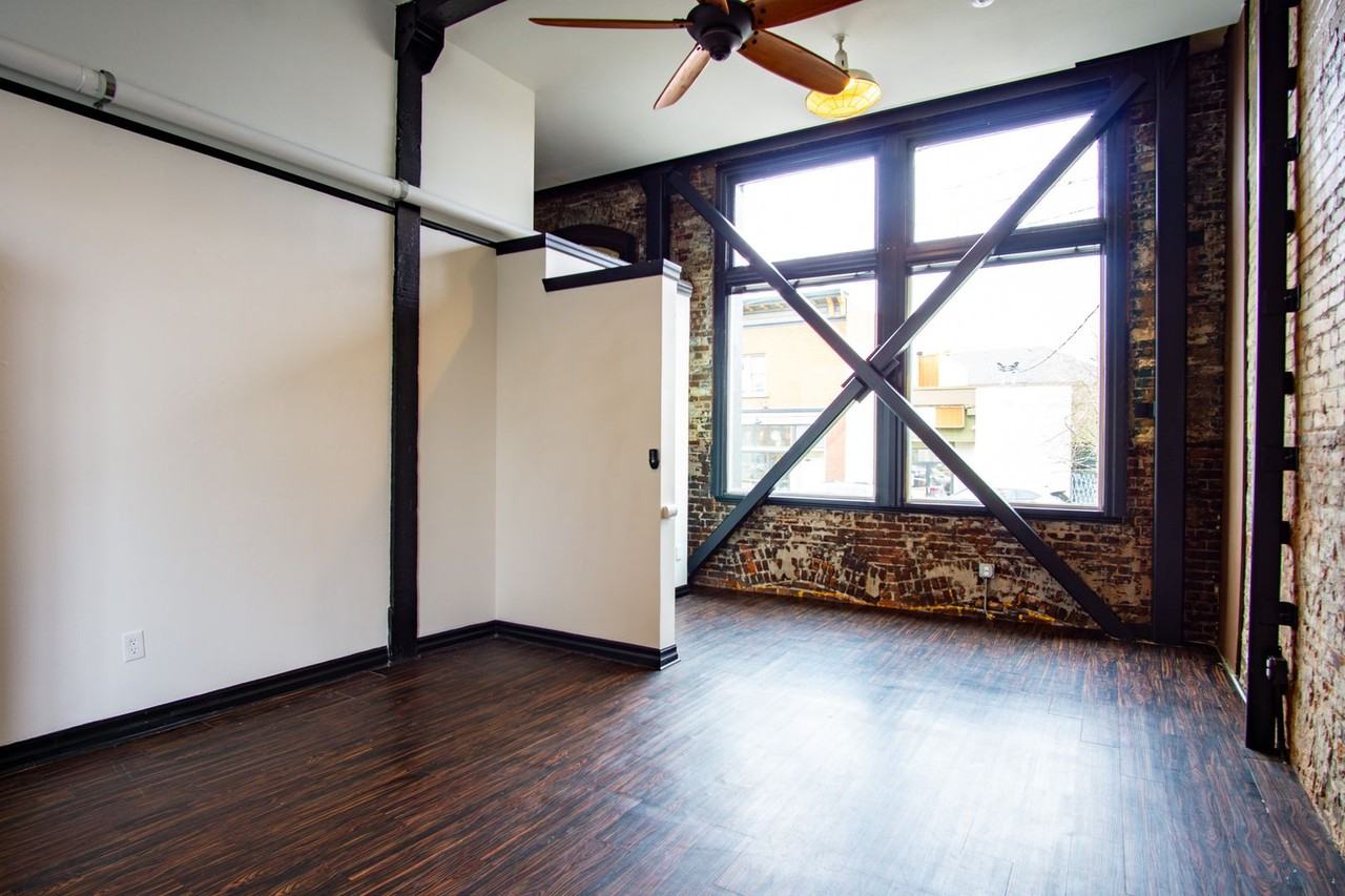 1011 N Killingsworth St #3 - Photo 6 of 20