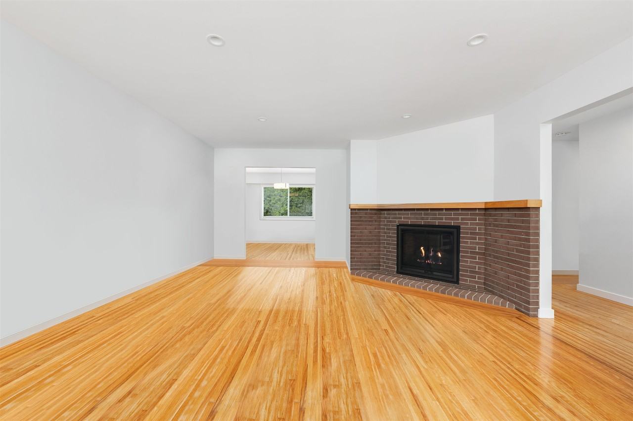 1751 55 Street - Photo 3 of 19