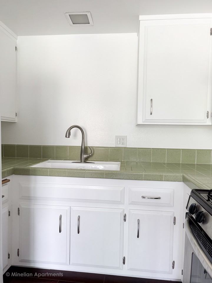 1813 12th St #C - Photo 5 of 23