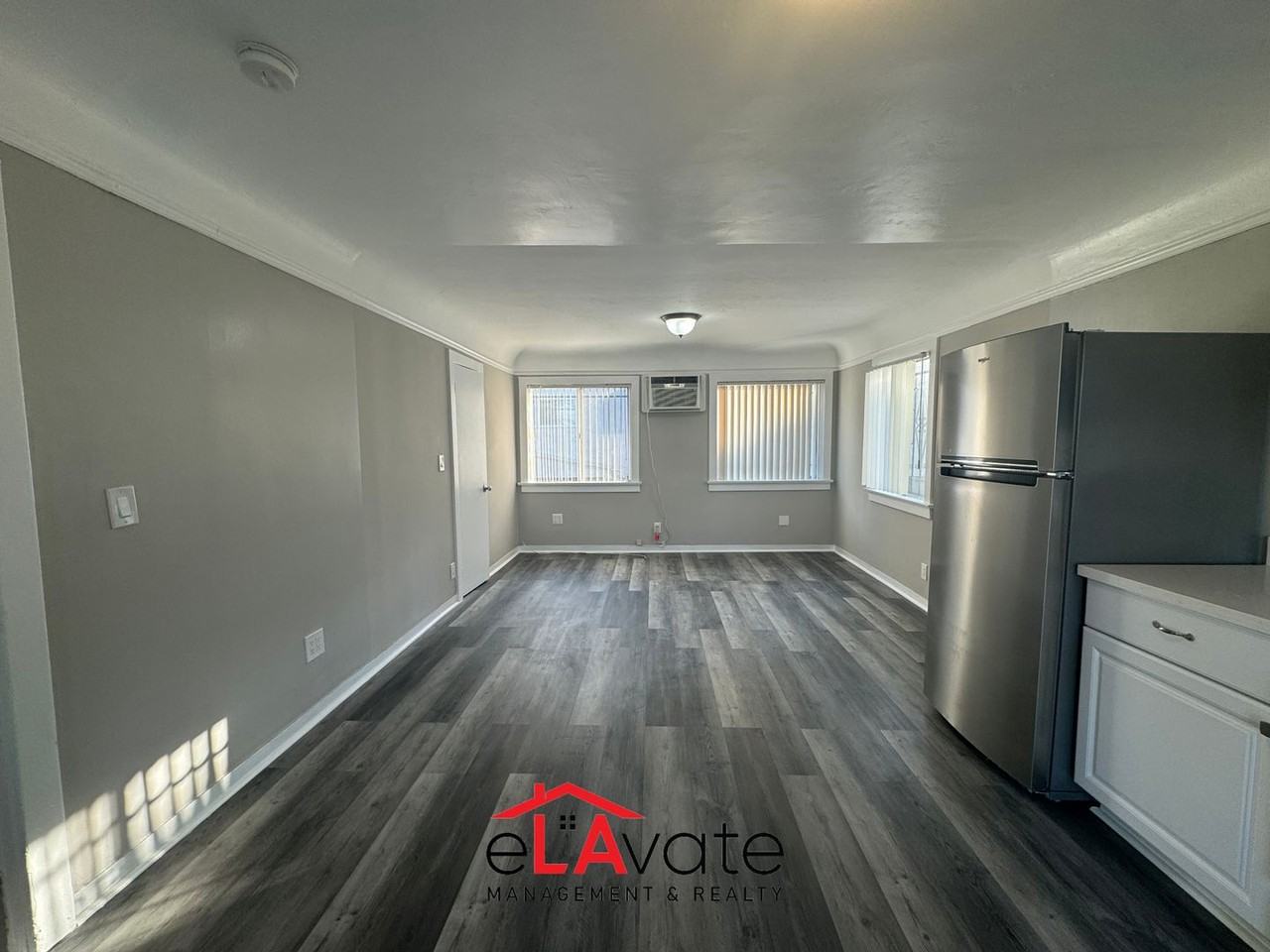 10822 Ventura Blvd. - Photo 2 of 50