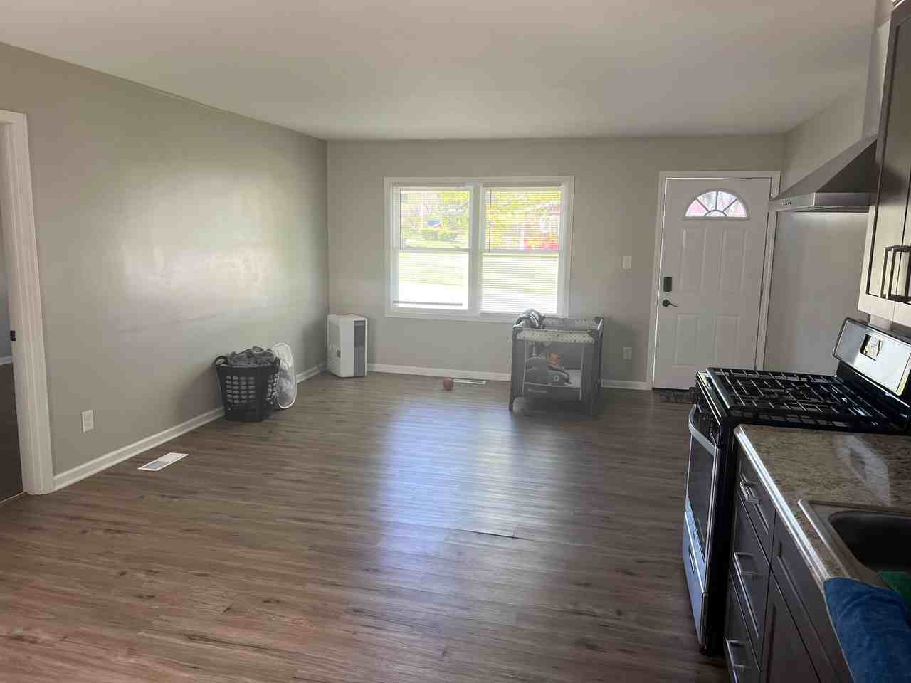 1210 Highland Ave - Photo 2 of 20