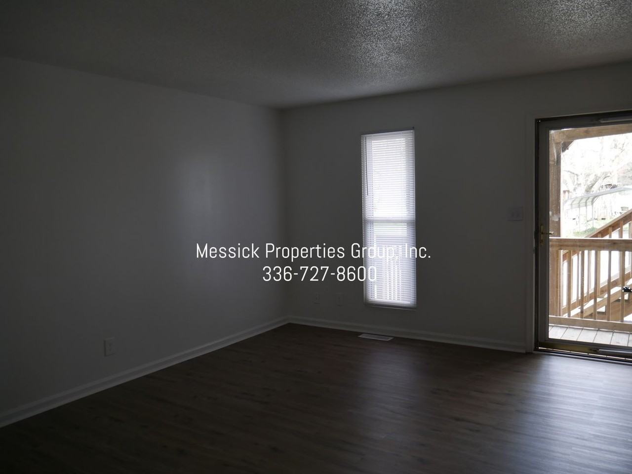 300C - Photo 2 of 13