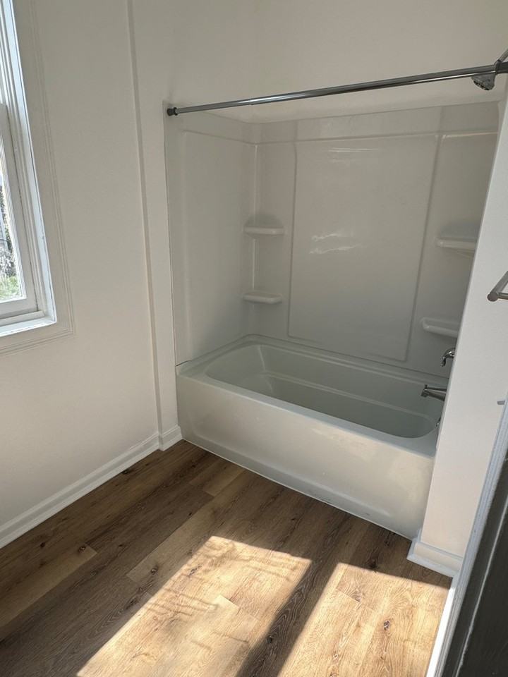 723 E Blackford Ave - Photo 3 of 12