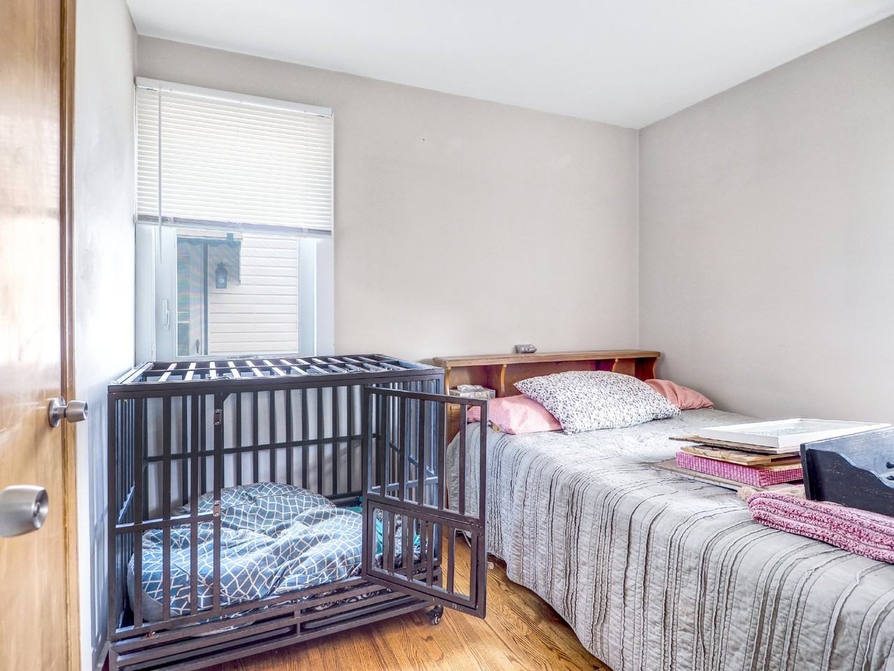 5248 Fremont Ave N - Photo 3 of 12