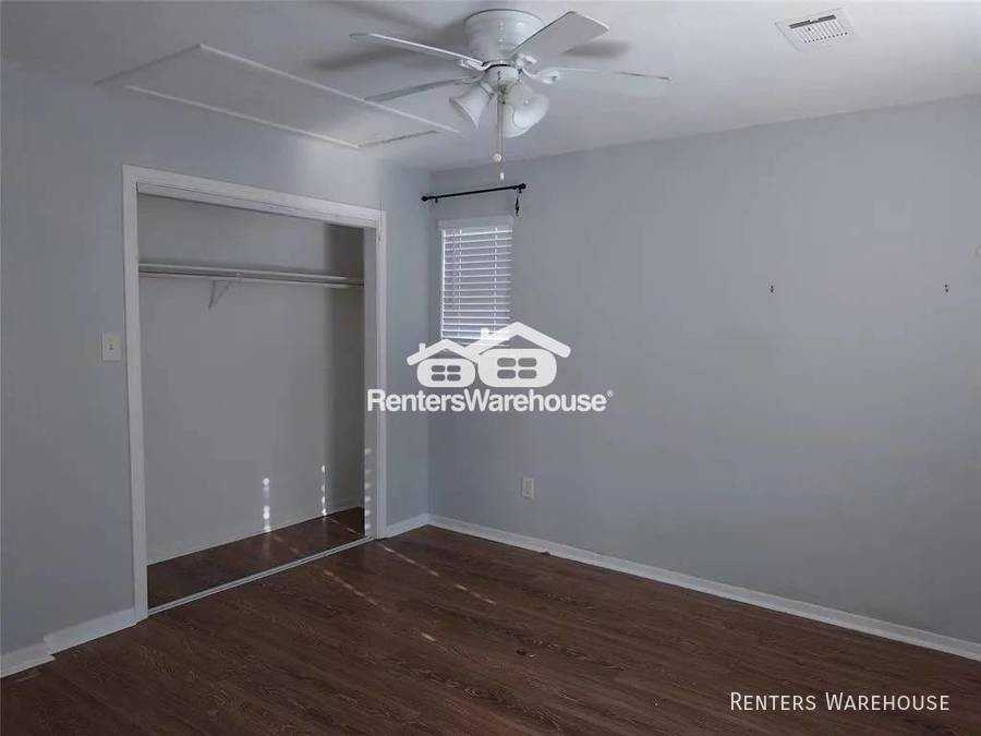 305 Grand Ave - Photo 3 of 10