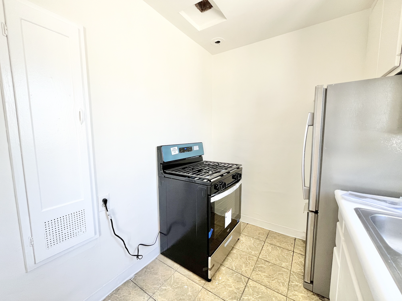 3617 Crest Dr #A - Photo 3 of 11