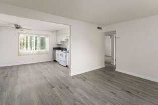 4317 Columbus St #M - Photo 1 of 1