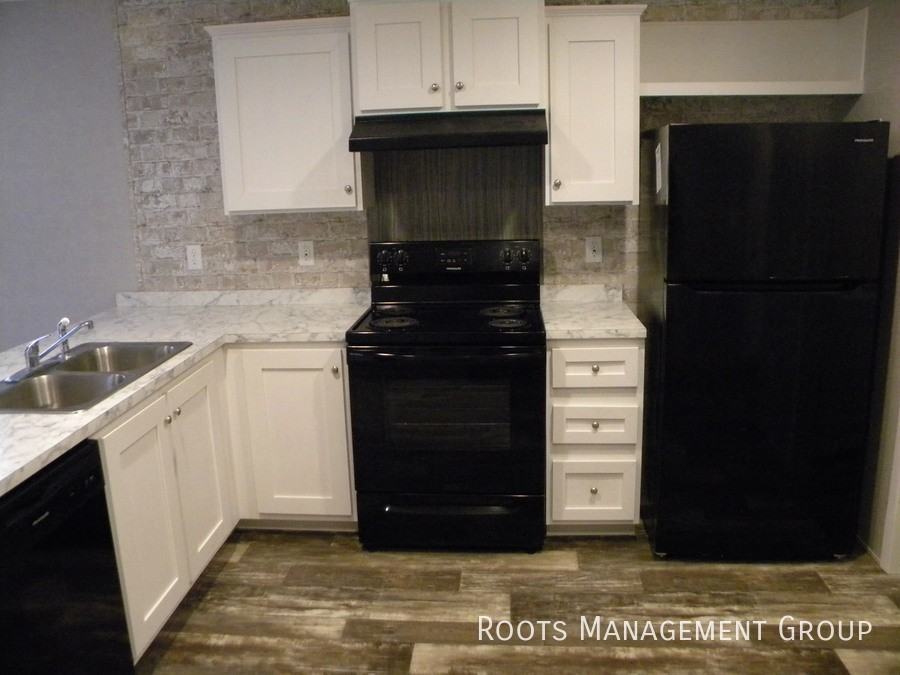 13 Locust St #13 - Photo 3 of 7