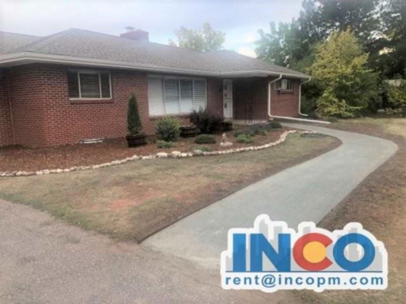 4940 Lakeshore Dr - Photo 4 of 22