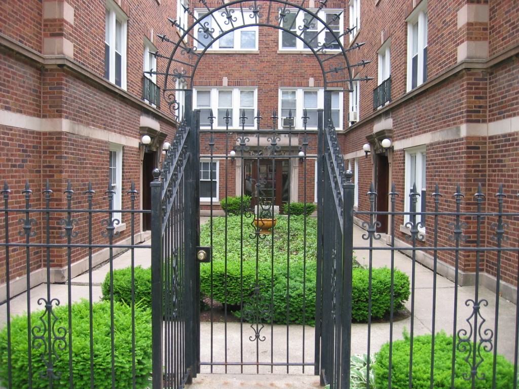 908 Lyman Ave #2A - Photo 3 of 31