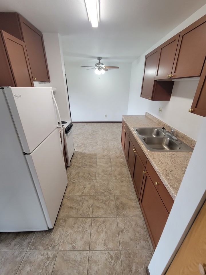 1715 La Crescent St #146 - Photo 6 of 11