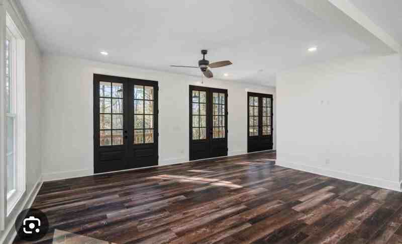 1045 November Dr - Photo 3 of 4