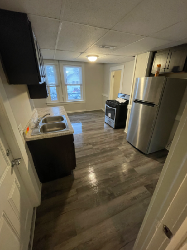 52 Vernon St #2 - Photo 3 of 11