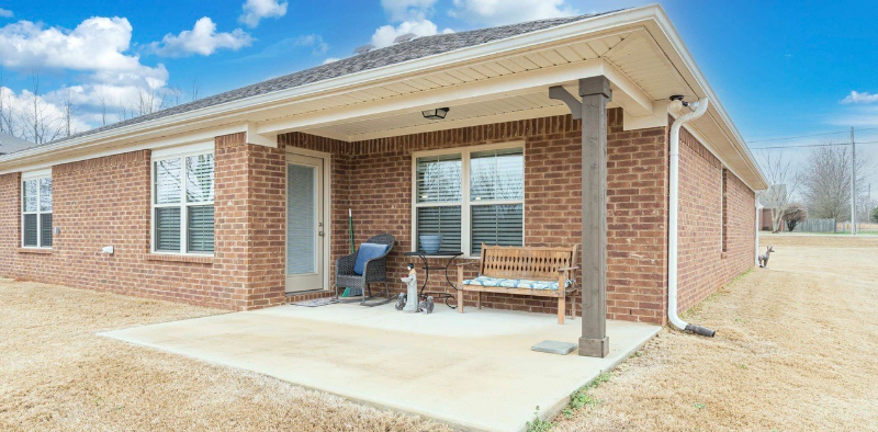 12069 Pulaski Pike - Photo 2 of 6