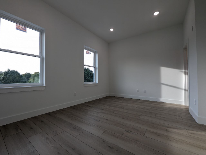 147 N Gross St #6 - Photo 5 of 11