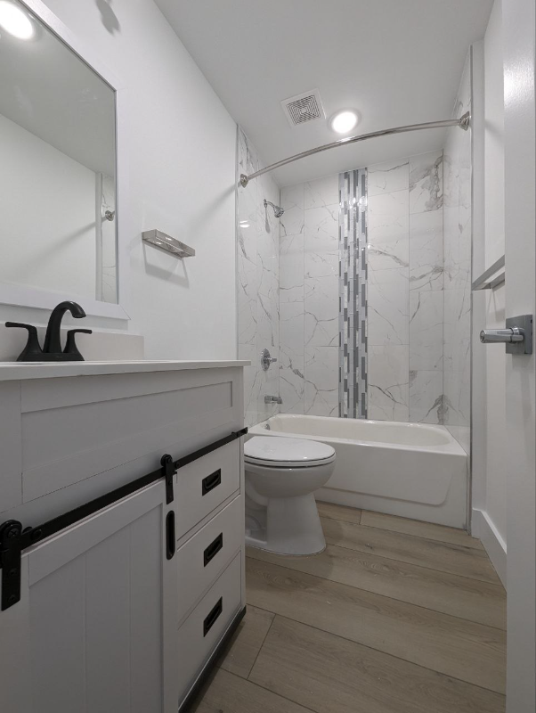 147 N Gross St #6 - Photo 6 of 11