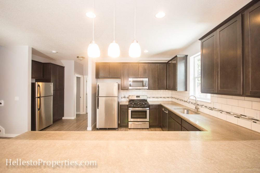 437 Nw 14th St #1 - Photo 4 of 18