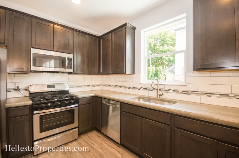 437 Nw 14th St #1 - Photo 7 of 18