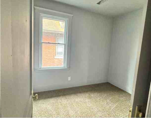 87 Pilgrim St #1 - Photo 7 of 14