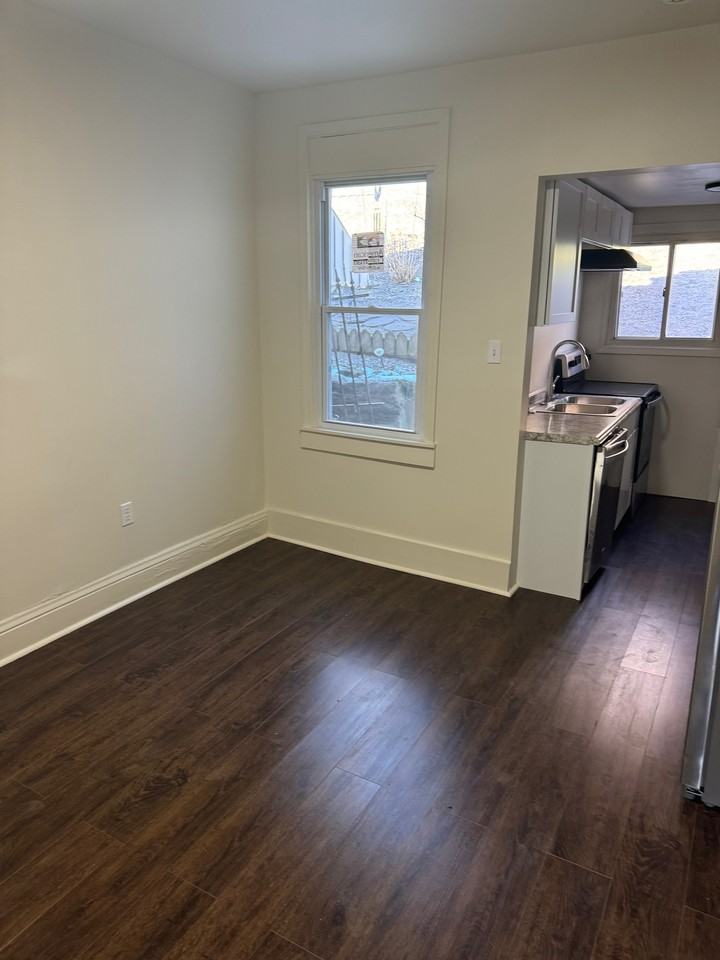 342 Kenney Ave #342 - Photo 4 of 9