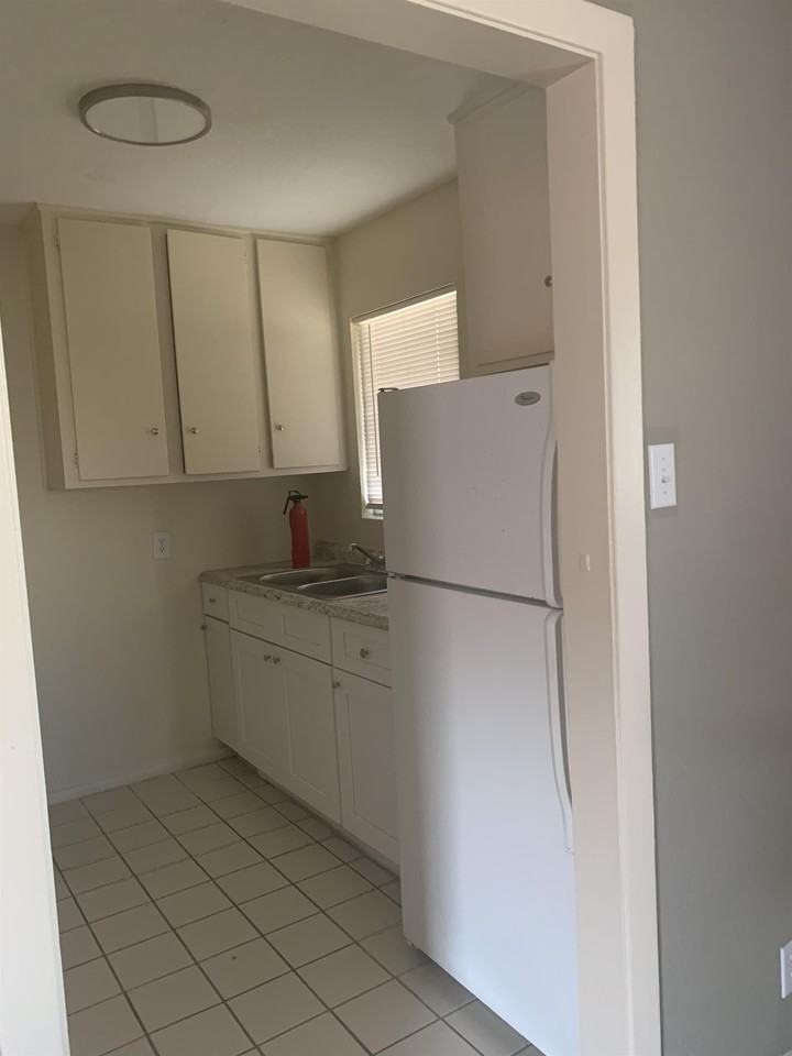 5902 Ardmore St #02-17 - Photo 2 of 10